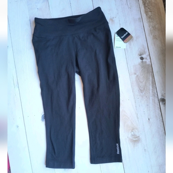 NWT Reebok Women's Sport Black Stretch Cotton Capris Size Small - Picture 6 of 6